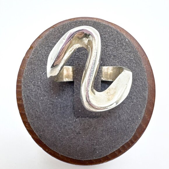 Jewelry - VTG Solid Sterling Silver 925 Freeform Abstract Design Band Ring Size 7.25